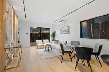 2/12 Maunu Road, Papatoetoe