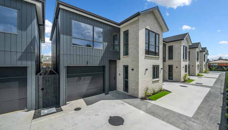 2/12 Maunu Road, Papatoetoe