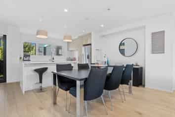 76 Hobsonville Point Road, Hobsonville