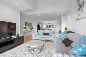 76 Hobsonville Point Road, Hobsonville