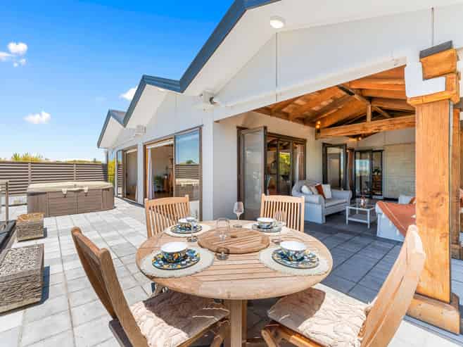 36 Montclair Rise, Browns Bay