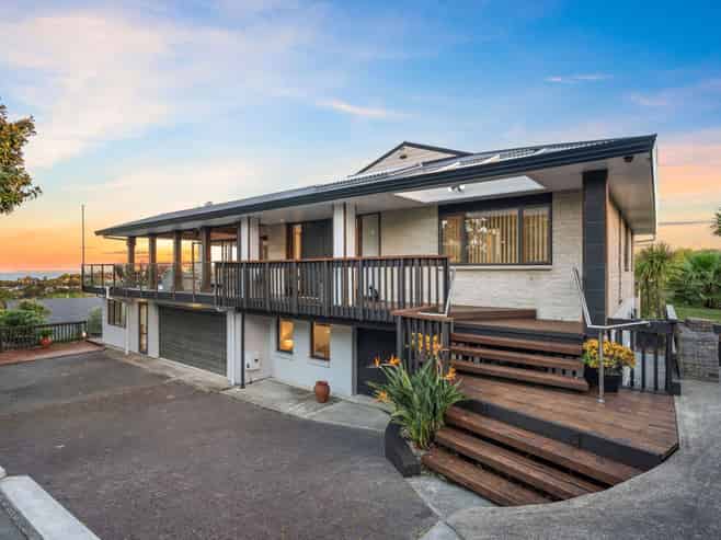 36 Montclair Rise, Browns Bay