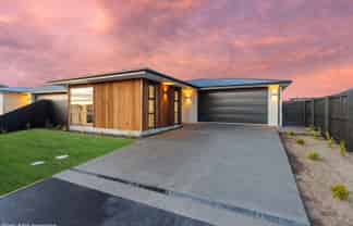 61 Whitehorn Drive, Lincoln