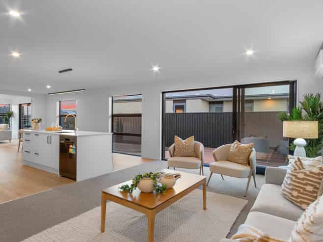 61 Whitehorn Drive, Lincoln