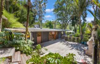 24 Mahoe Road, Titirangi