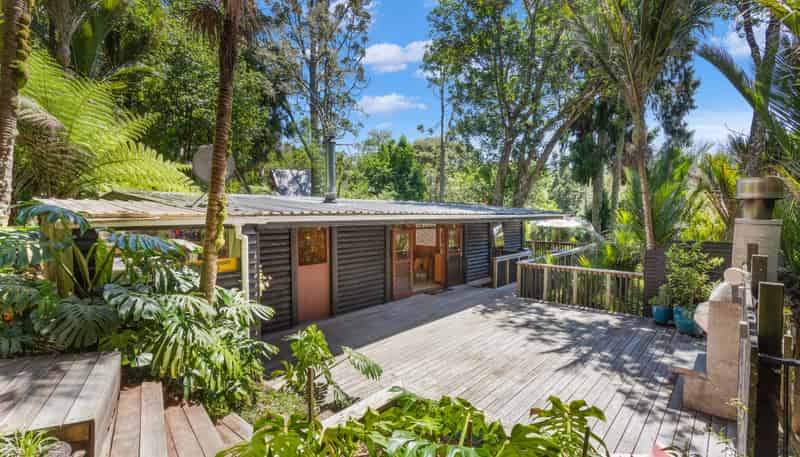 24 Mahoe Road, Titirangi