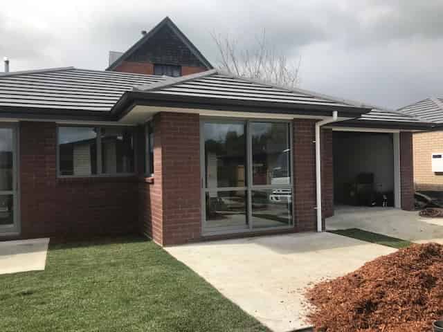 54 Benjamin Avenue, Rototuna North