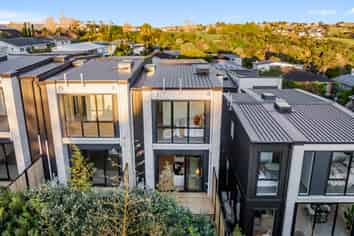 2/36 Thatcher Street, Mission Bay