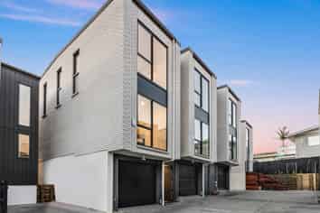 2/36 Thatcher Street, Mission Bay