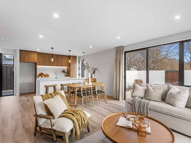 38A Roosevelt Avenue, Saint Albans