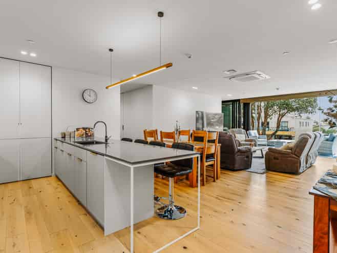 105/359 Cameron Road (Vantage Apts), Tauranga Central