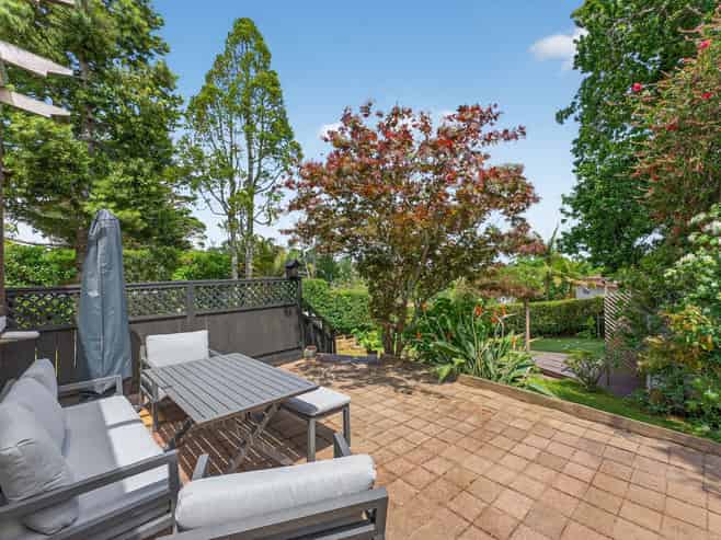 158 Upper Harbour Drive, Greenhithe