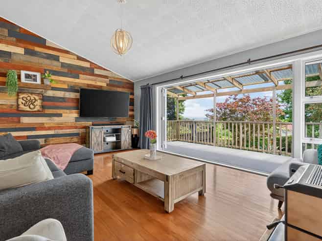 158 Upper Harbour Drive, Greenhithe