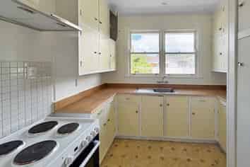 261 Rutene, Outer Kaiti