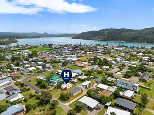 104A The Square, Whangamata