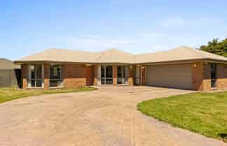 21 Springs Road, Hornby