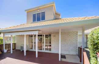 3A Central Park Drive, Te Atatu South