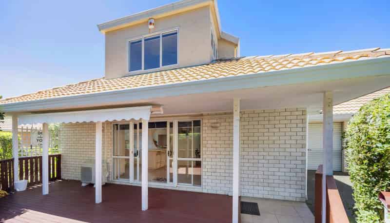 3A Central Park Drive, Te Atatu South