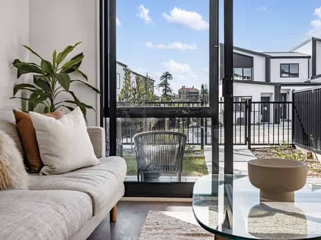 1/4 Glenburn Road, Hobsonville