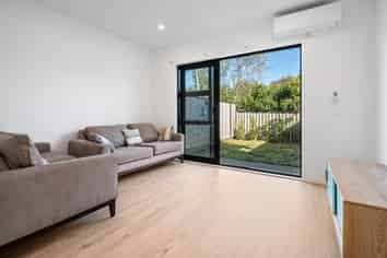 20 Rauemi Way, Te Atatu Peninsula