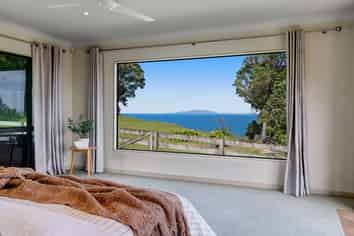 987 Hibiscus Coast Highway, Waiwera