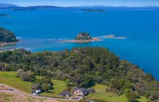 987 Hibiscus Coast Highway, Waiwera