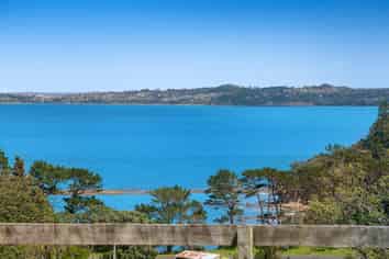 987 Hibiscus Coast Highway, Waiwera