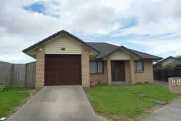 17a Dunaff Place, Flat Bush