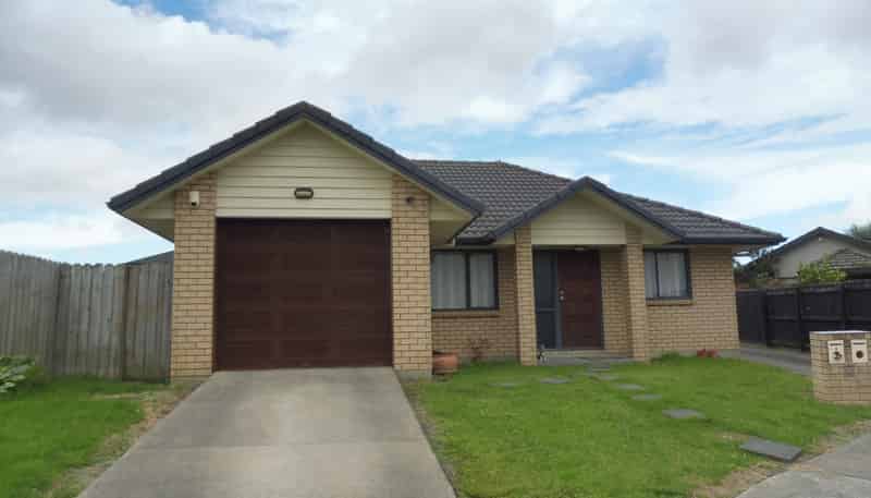 17a Dunaff Place, Flat Bush