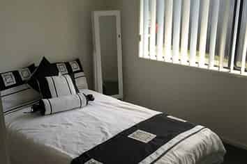 17a Dunaff Place, Flat Bush