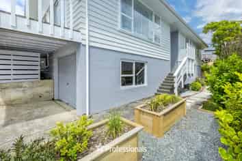 8 Robson Street, Stokes Valley