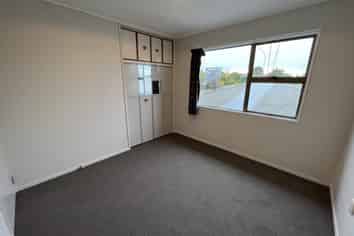 167 Highbury ave, West End