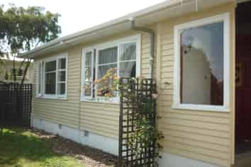 167 Highbury ave, West End