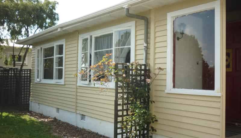 167 Highbury ave, West End