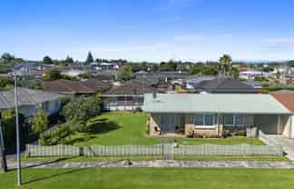 3 Pemberton Crescent, Greerton