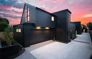 152A Hills Road, Edgeware