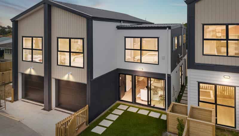 2/75 Titirangi Road, New Lynn