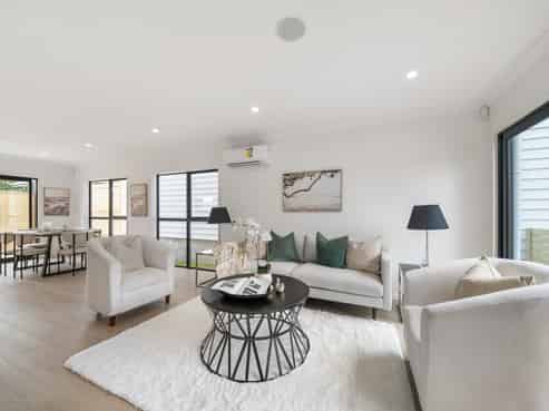 2/75 Titirangi Road, New Lynn