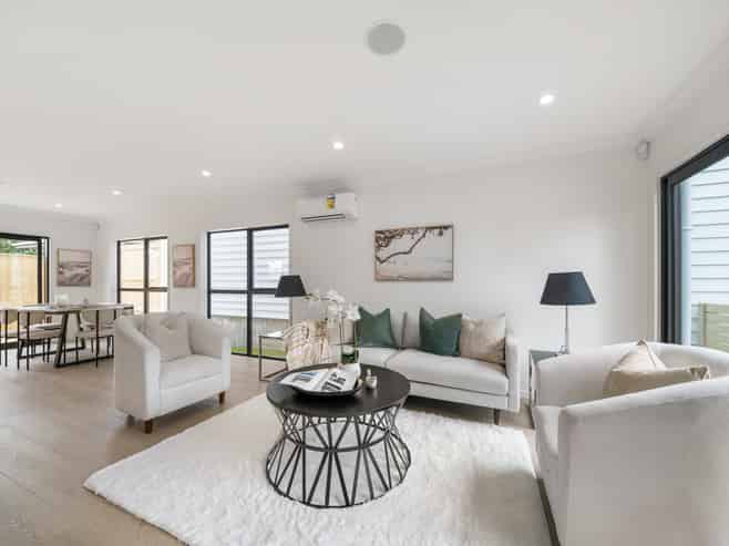 2/75 Titirangi Road, New Lynn