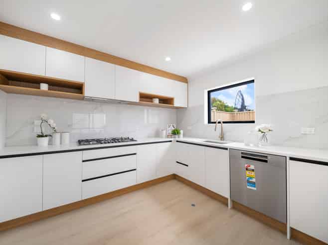 2/75 Titirangi Road, New Lynn