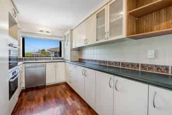 2/75 Carlisle Road, Torbay