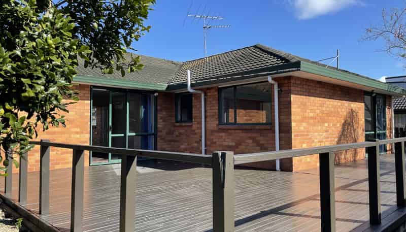 25 Tilberg Street, Mangere