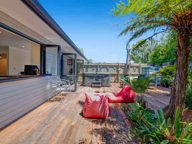 1/63 College Road, Northcote