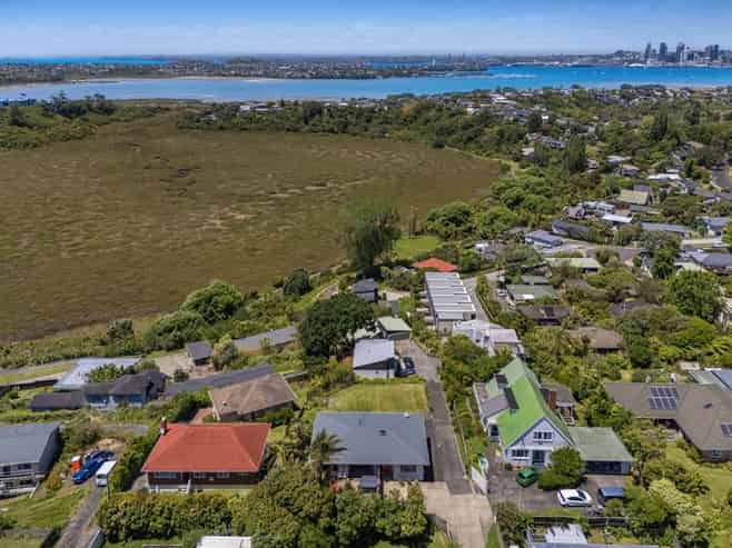 1/63 College Road, Northcote