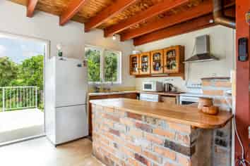 14a South Lynn Road, Titirangi