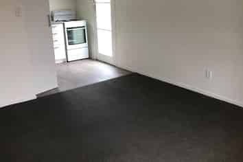 4/2 Vera Road, Te Atatu South