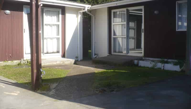 4/2 Vera Road, Te Atatu South