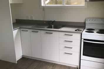 4/2 Vera Road, Te Atatu South