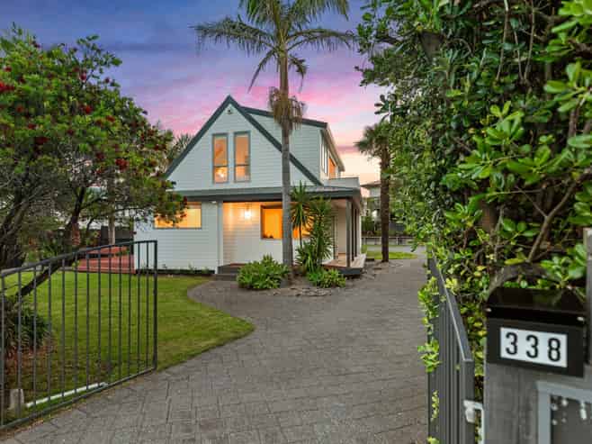 338 Papamoa Beach Road, Papamoa Beach