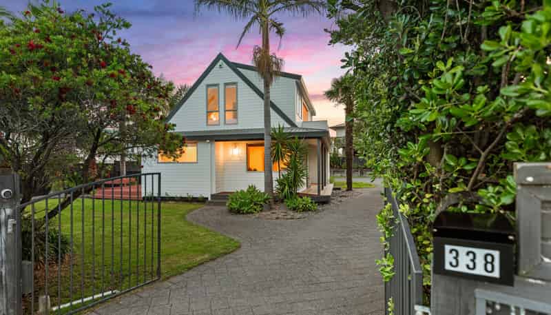 338 Papamoa Beach Road, Papamoa Beach